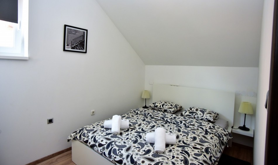 dvokrevetna soba bracni krevet